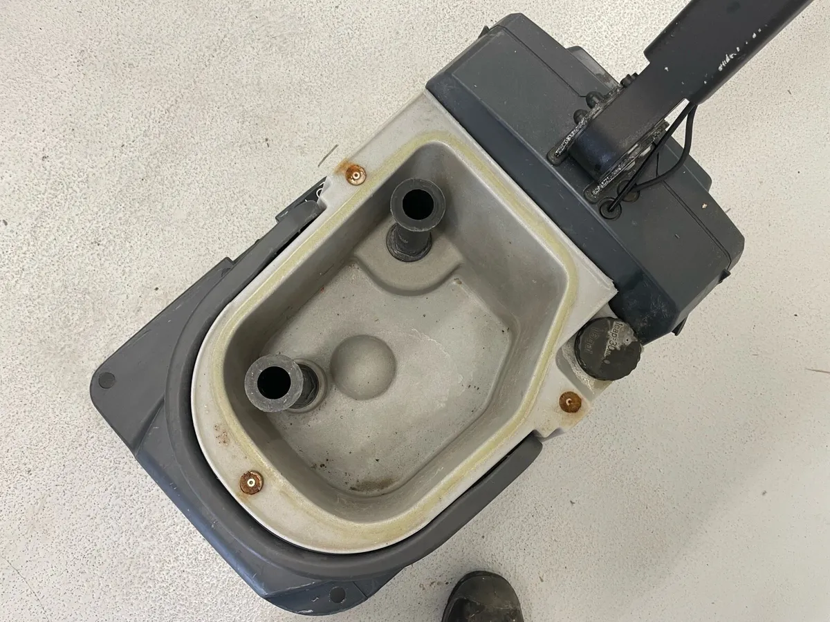 Scrubber Dryer - Image 4