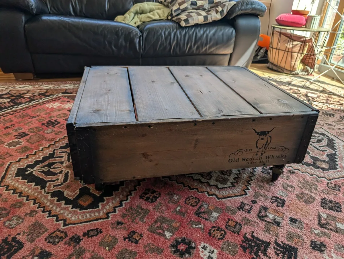 HAND MADE COFFEE TABLE - Image 4