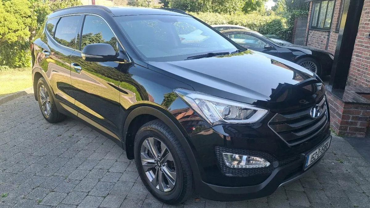 HYUNDAI  SANTA FE 7 SEATER 2015 SUPERB - Image 1