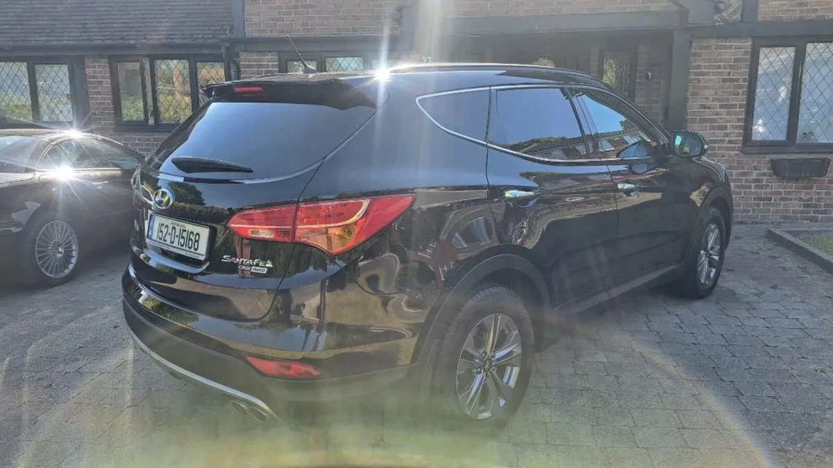 HYUNDAI  SANTA FE 7 SEATER 2015 SUPERB - Image 3