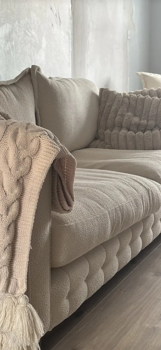 Couch - Image 1