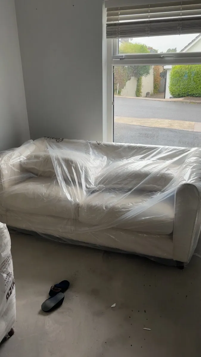 Couch - Image 3
