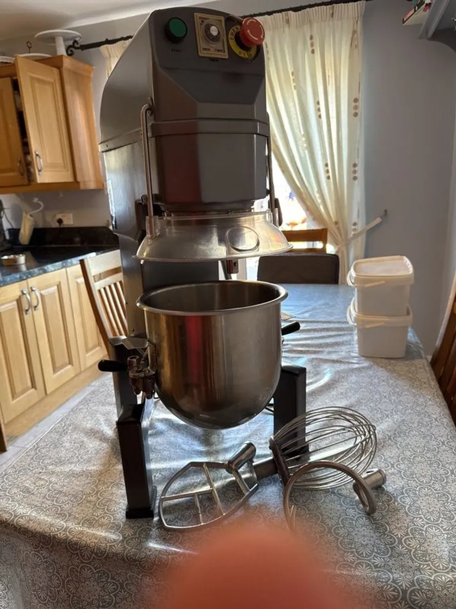Commercial Bakery Stand Mixer 10 Ltr - Image 1