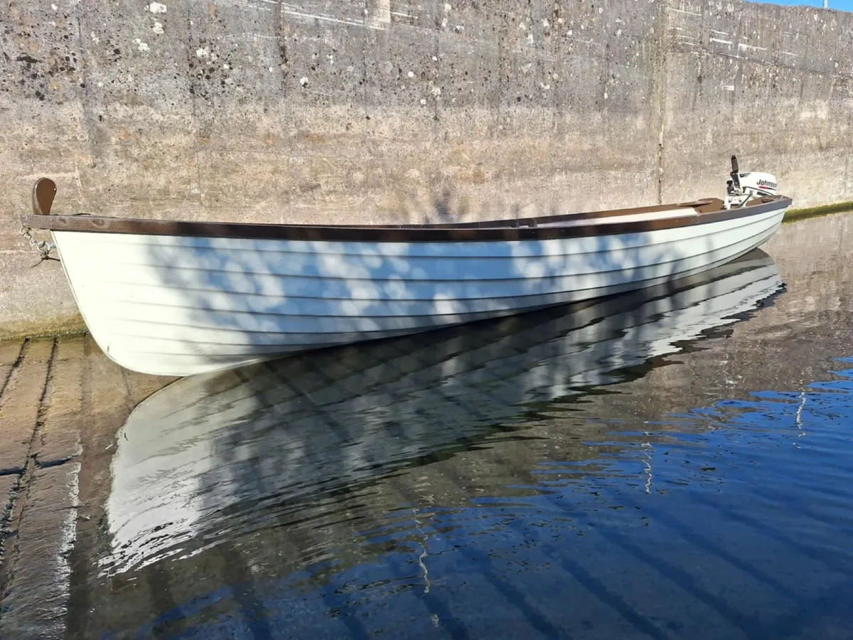 17ft Burke Lake Boat 10HP Johnson Engine  Trailer - Image 2
