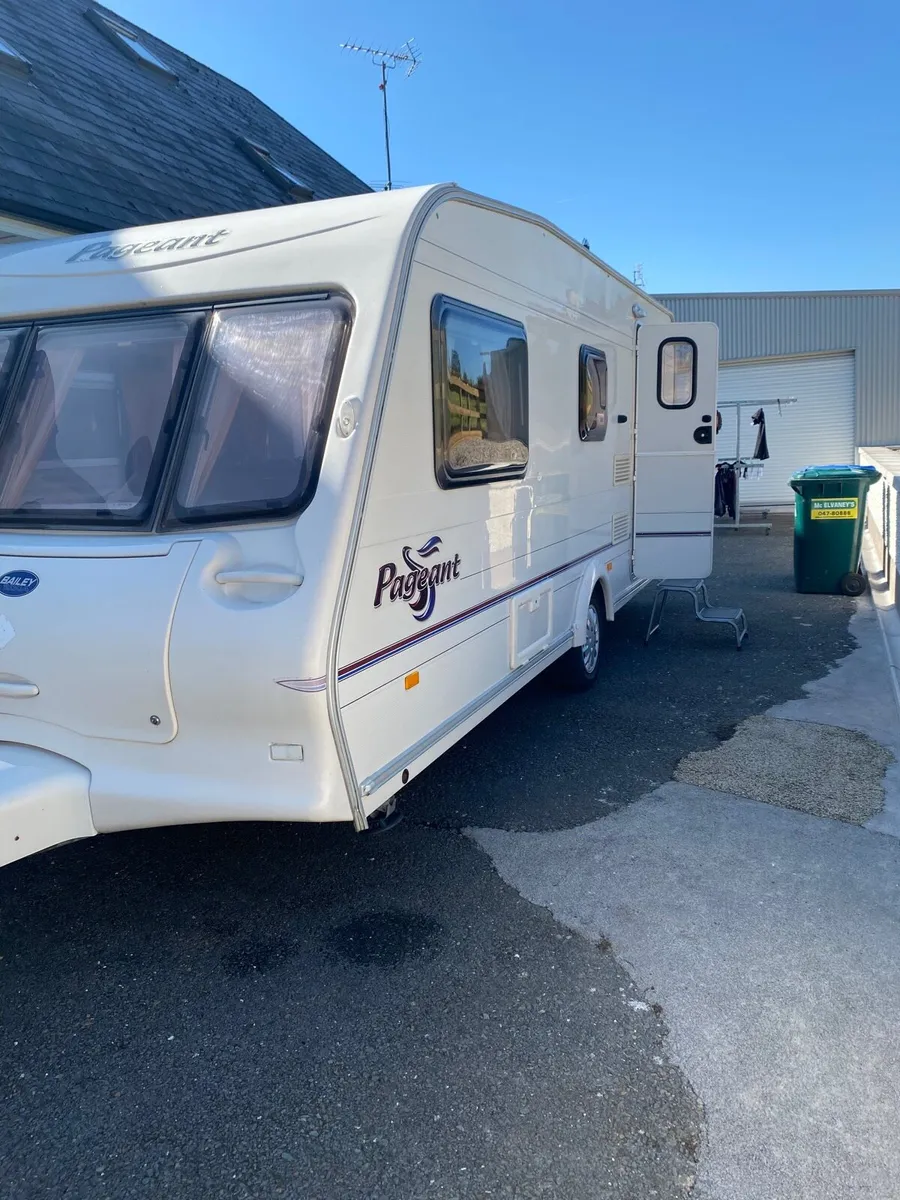 Caravan - Image 2