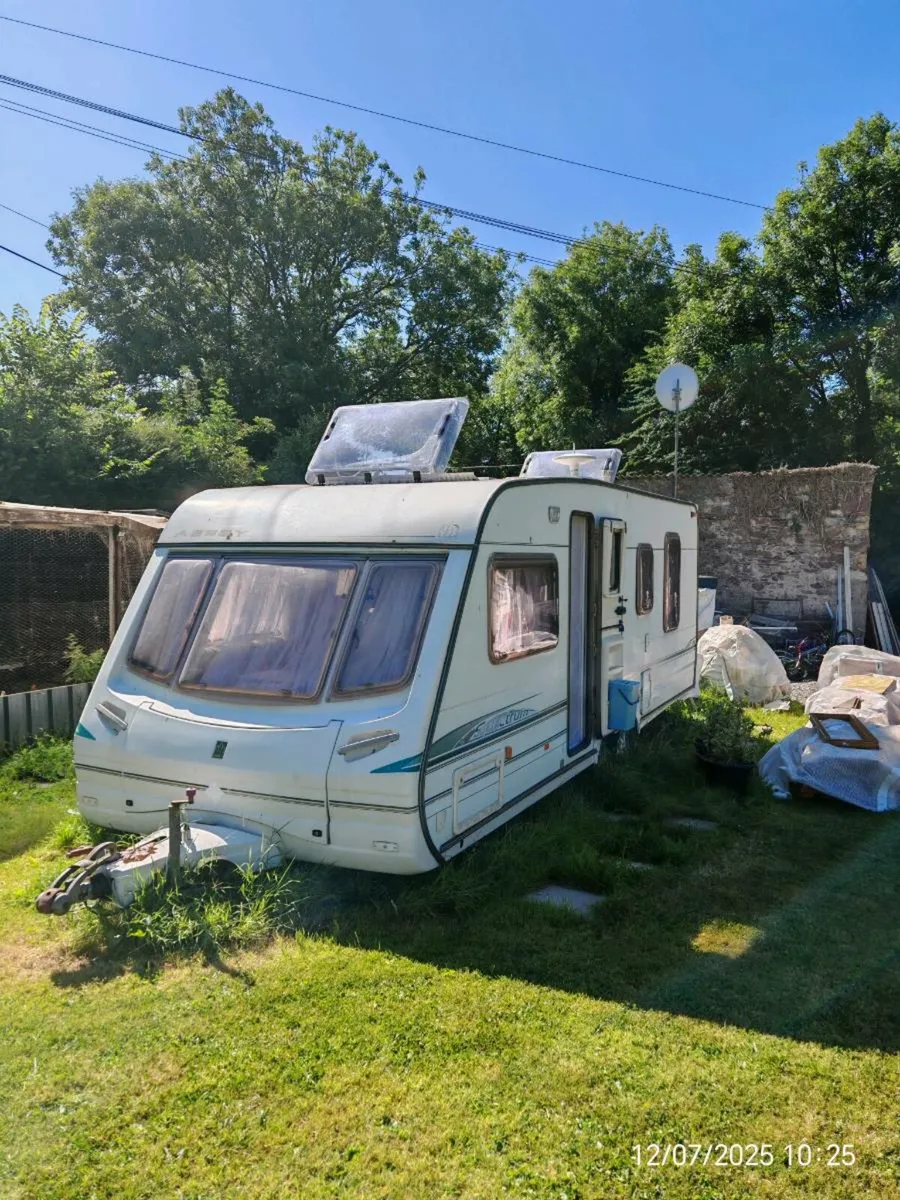 Caravan - Image 1