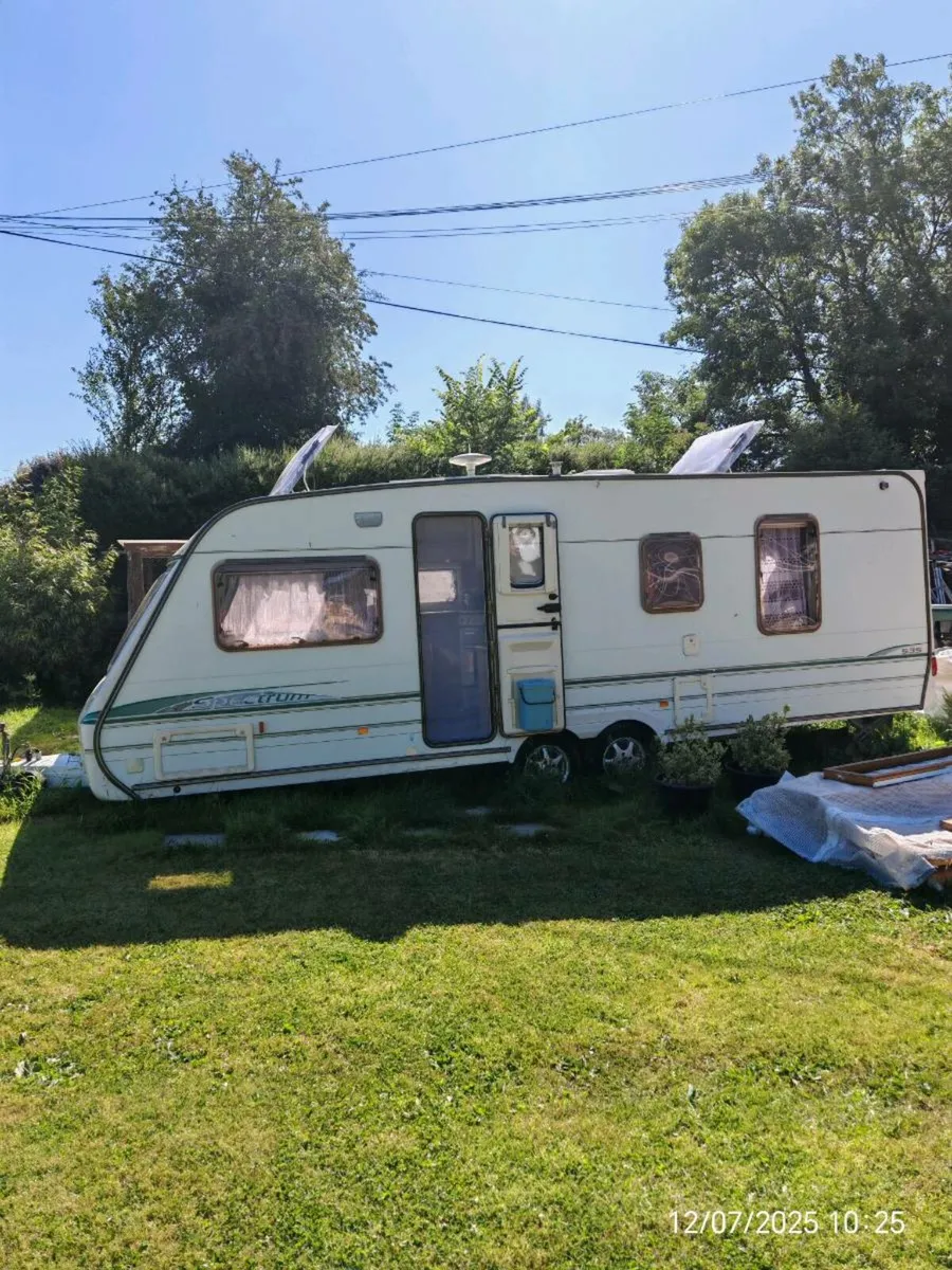 Caravan - Image 2