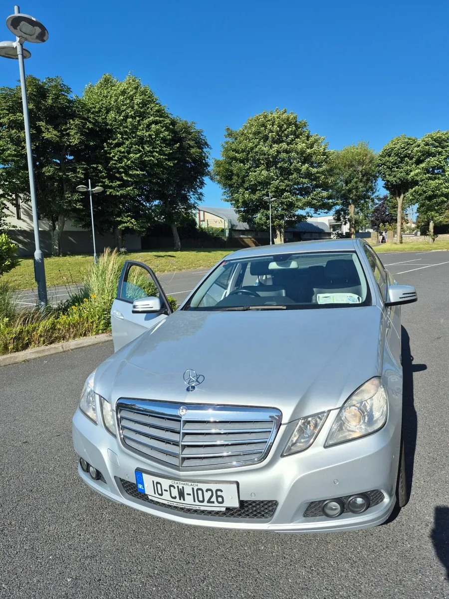 Mercedes-Benz E-Class 2010 - Image 1