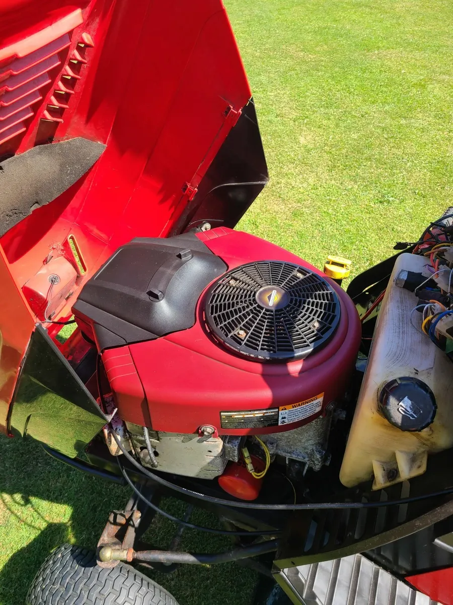 Ride-On Lawnmower - Image 3