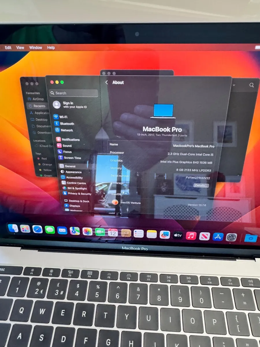 As New 13" Apple MacBook Pro 8GB / 128GB (Boxed) - Image 3