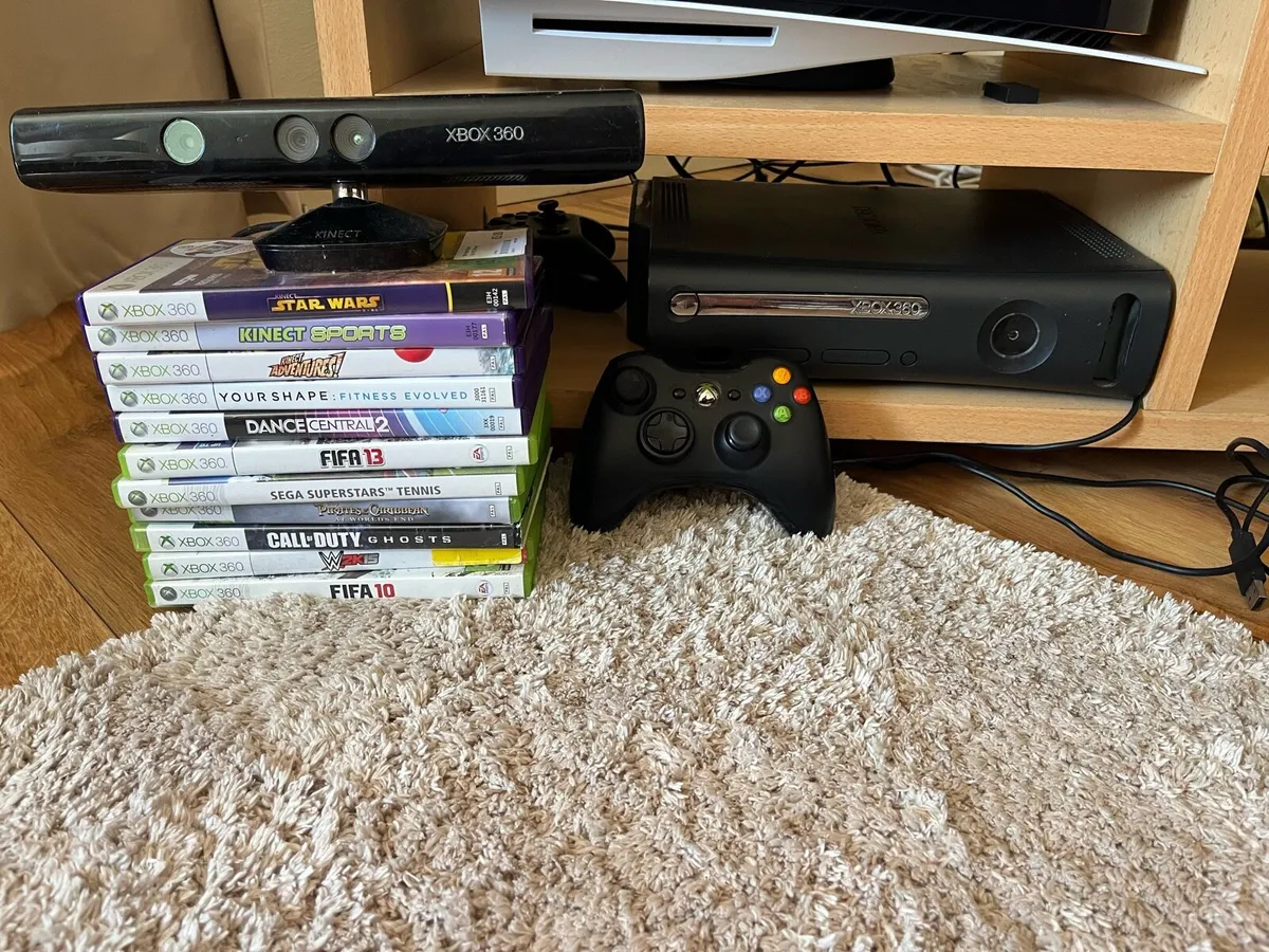 Xbox 360 + Kinect + games - Image 1