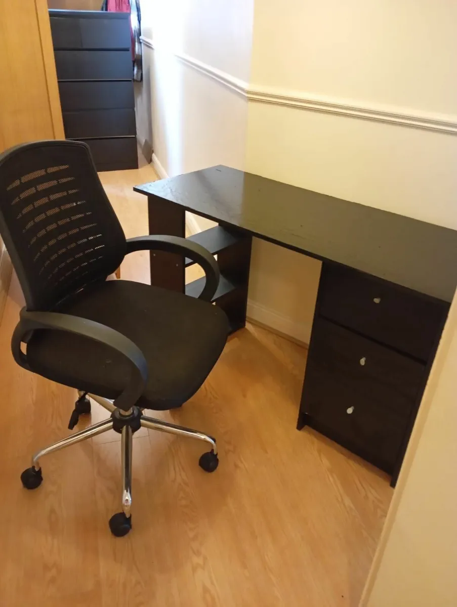 desk & chair
