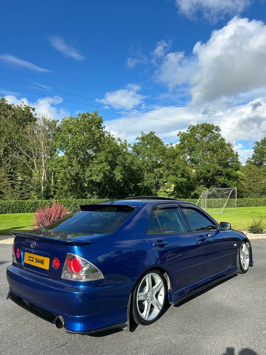 Lexus is200 - Image 2