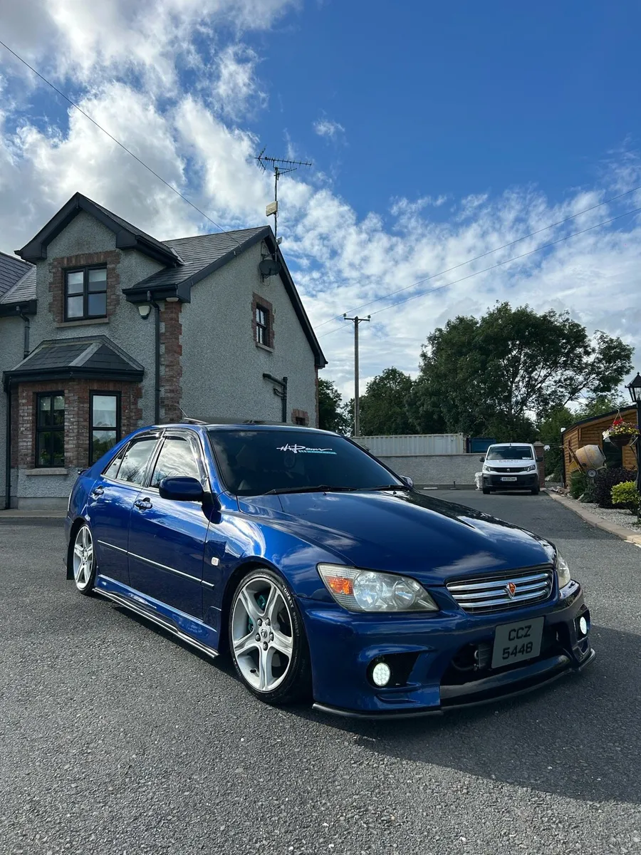 Lexus is200 - Image 1