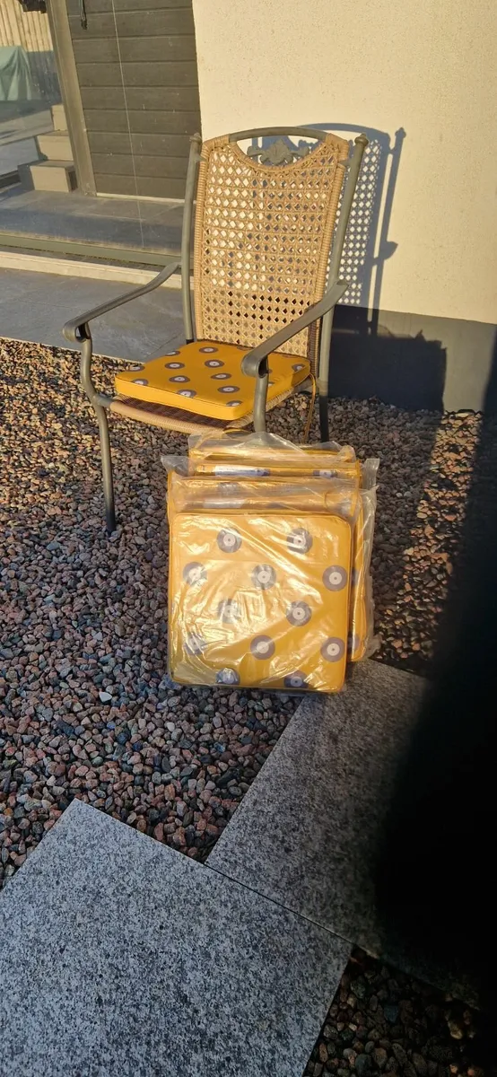 GARDEN PATIO SET - Image 3