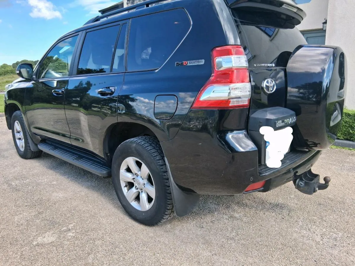 7 seater Toyota Landcruiser. Low km - Image 4