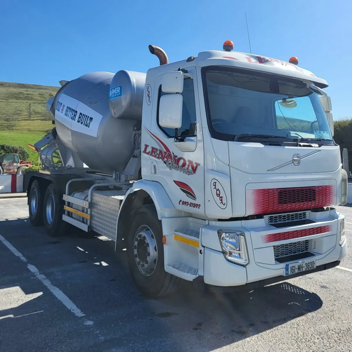 2016 Volvo  Mixer 6 wheeler - Image 1