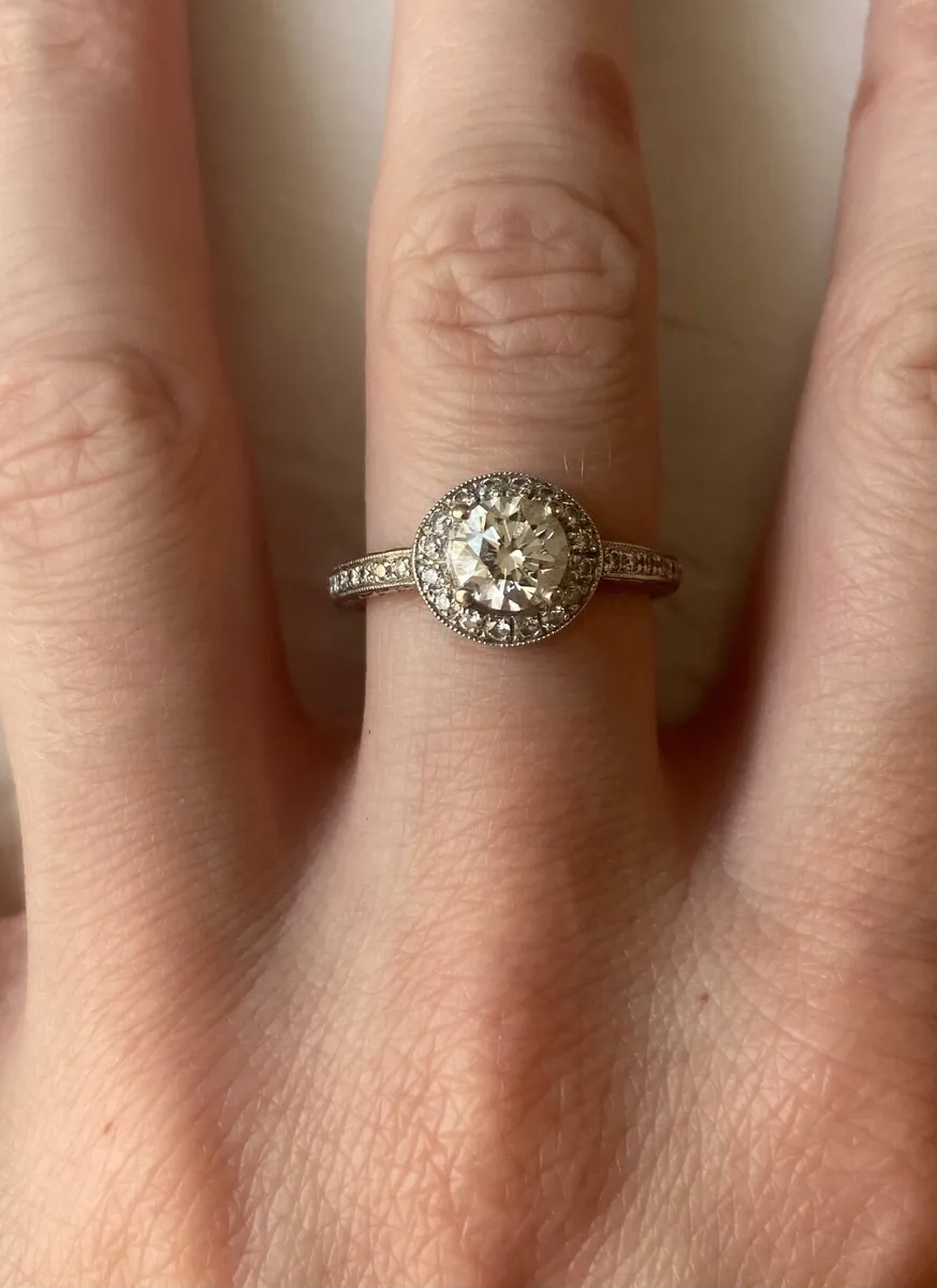 Engagement ring - Image 3