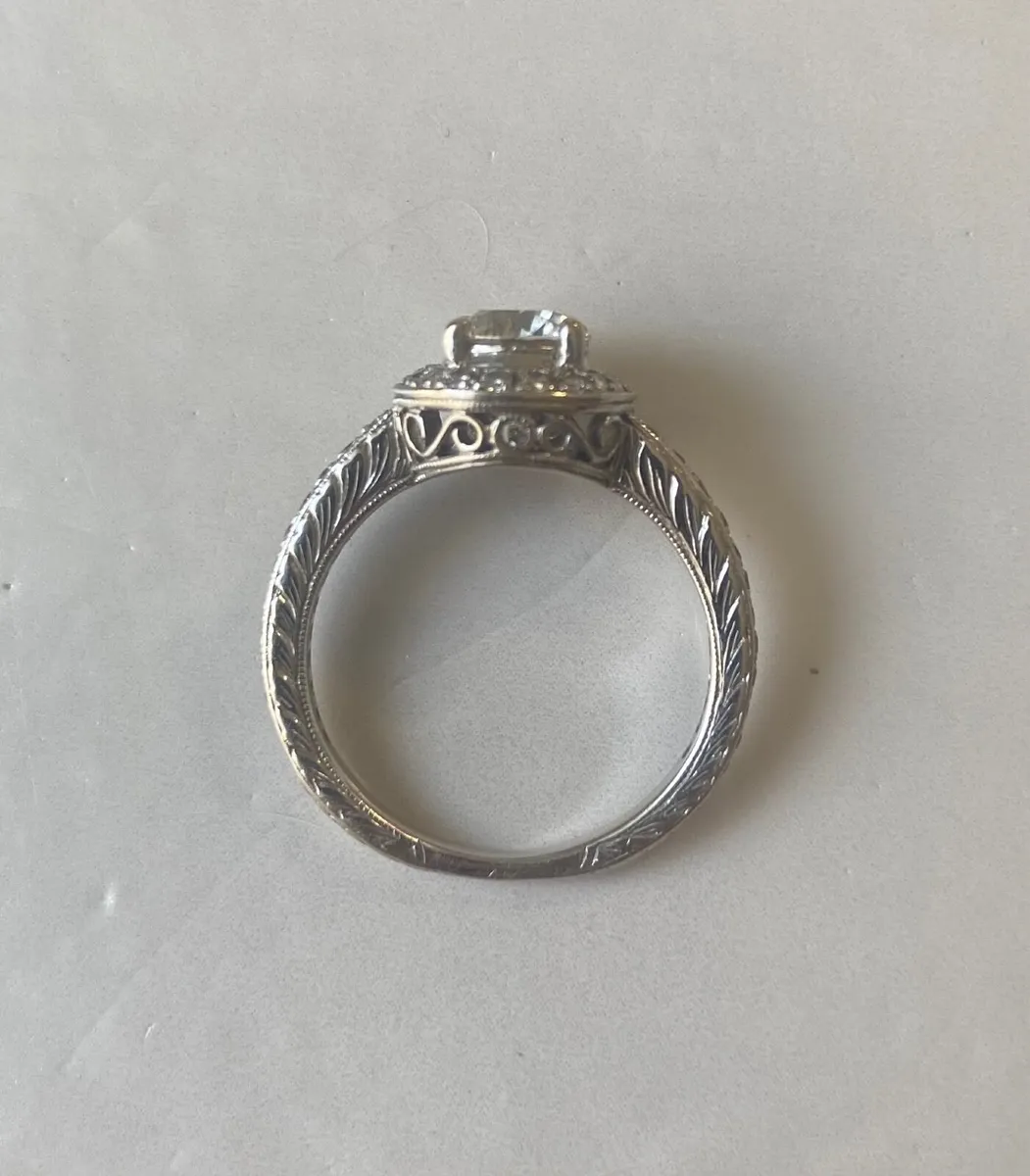 Engagement ring - Image 4