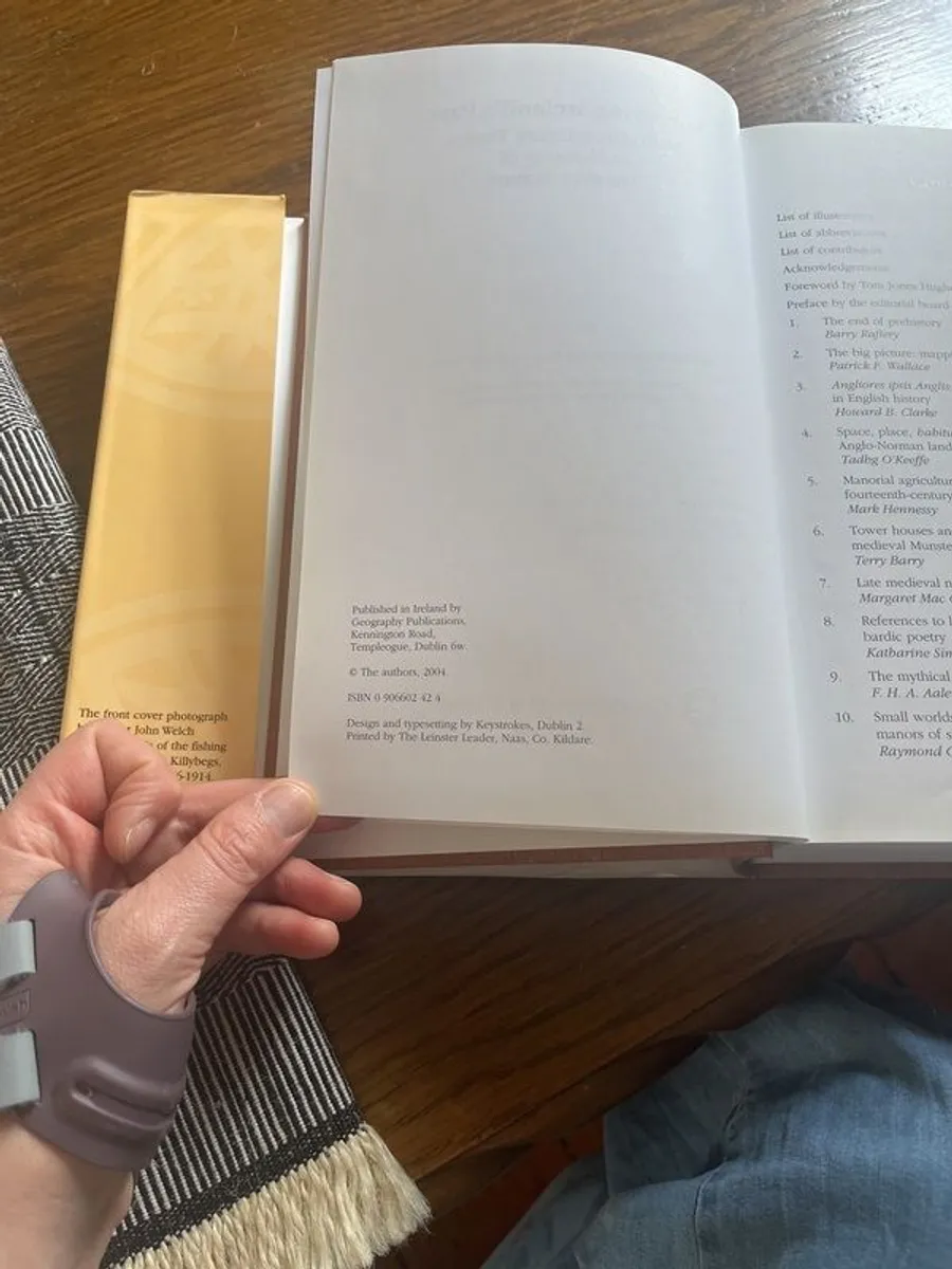 Rare Book: Surveying Ireland's Past - Image 4