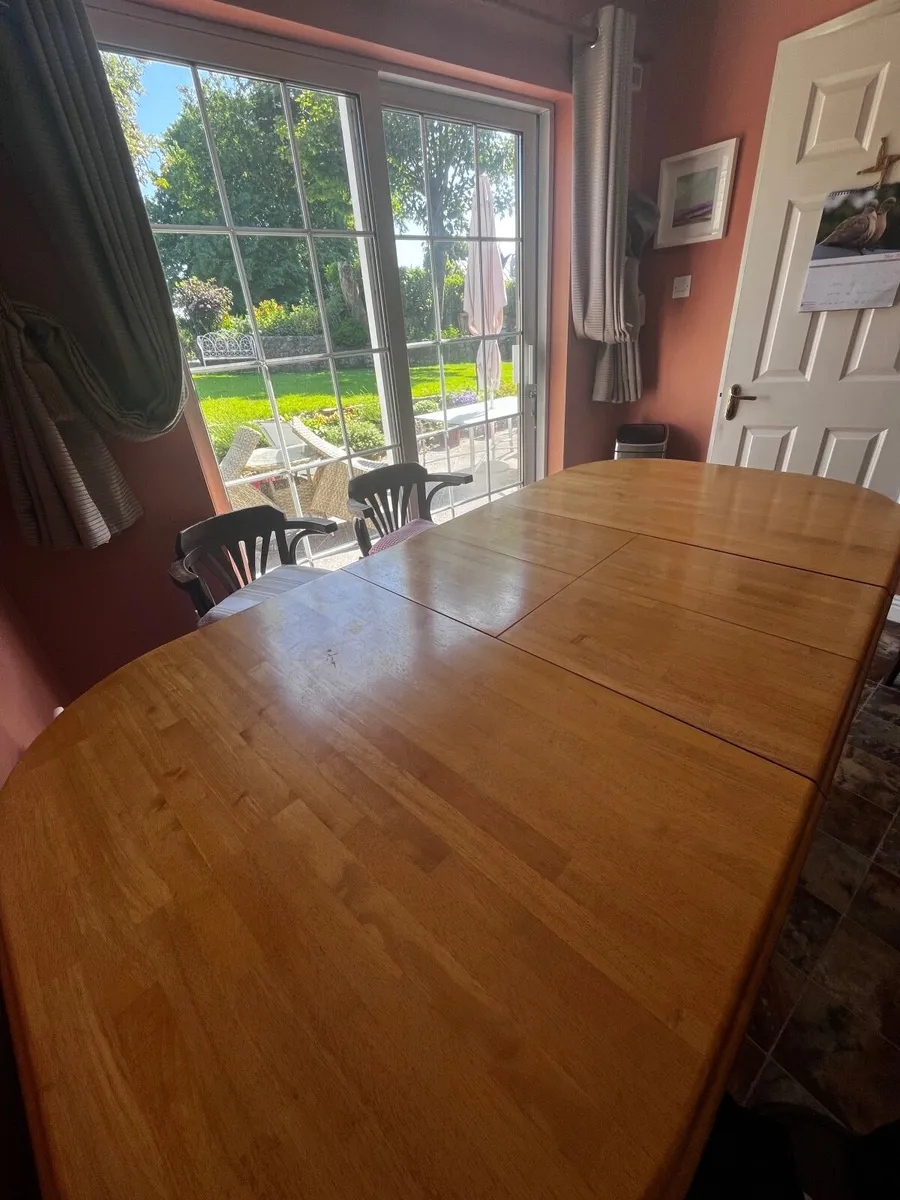 Kitchen Table and Chairs - Image 2
