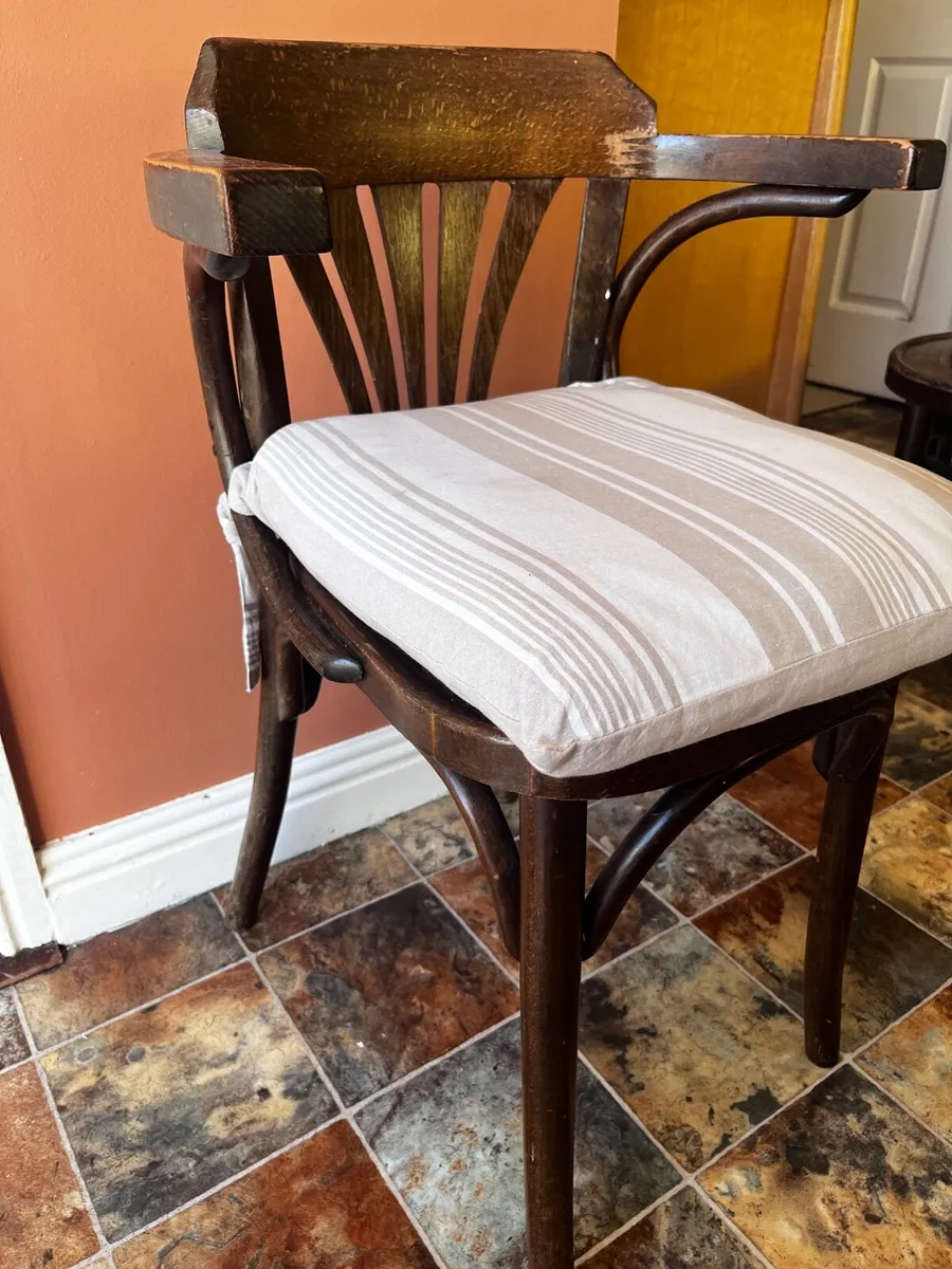 Kitchen Table and Chairs - Image 3