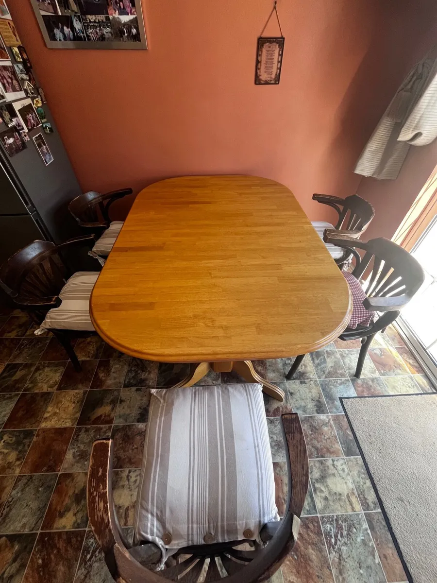 Kitchen Table and Chairs - Image 4