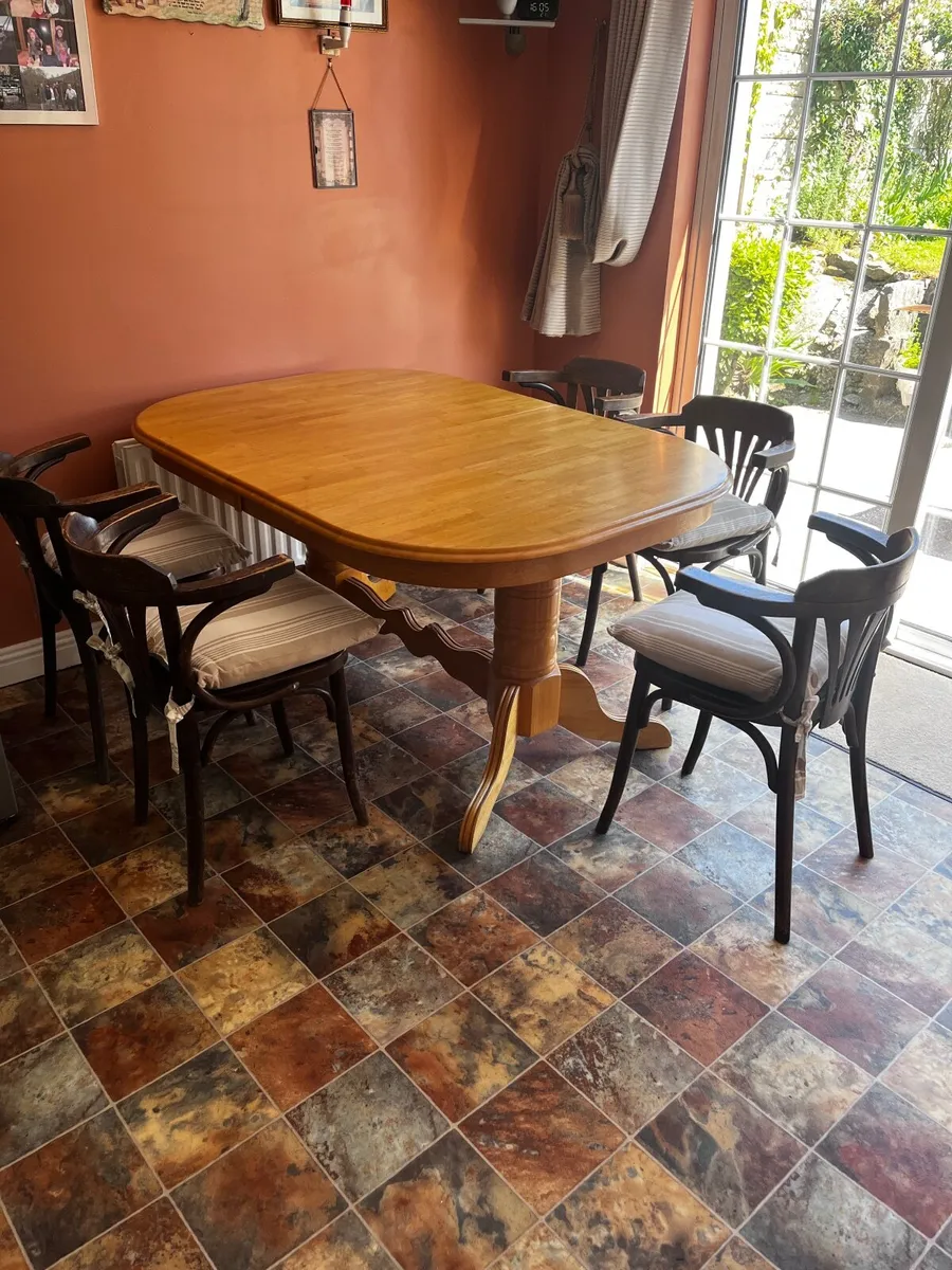 Kitchen Table and Chairs - Image 1