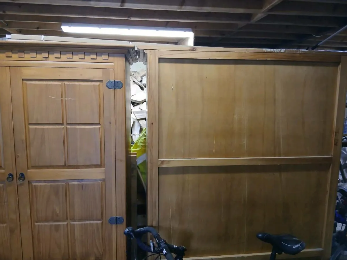 Wardrobe - Image 3
