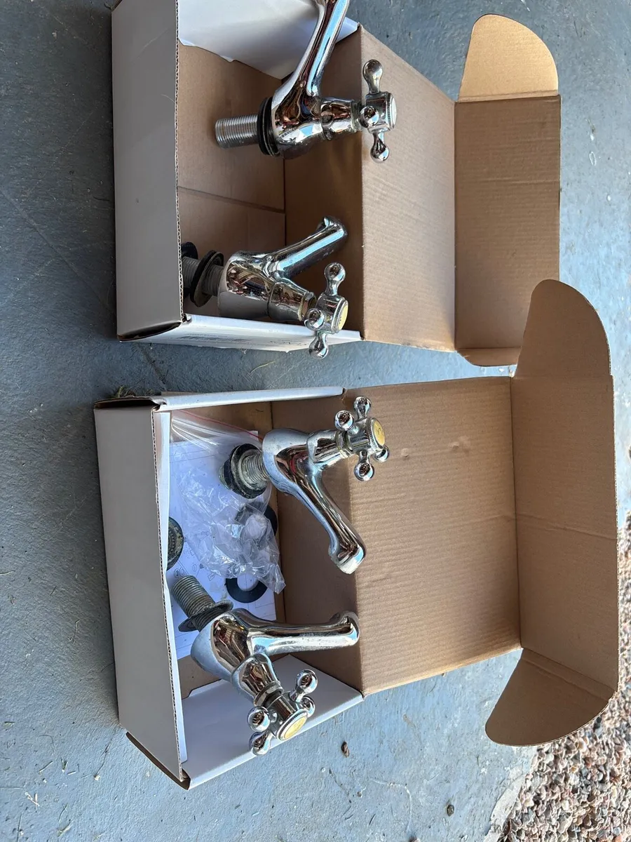 2 x sets of bathroom Taps - Image 1