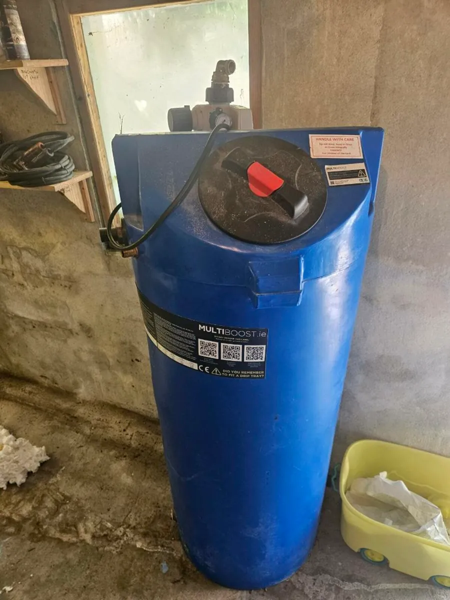 Water tank vertical - Image 1