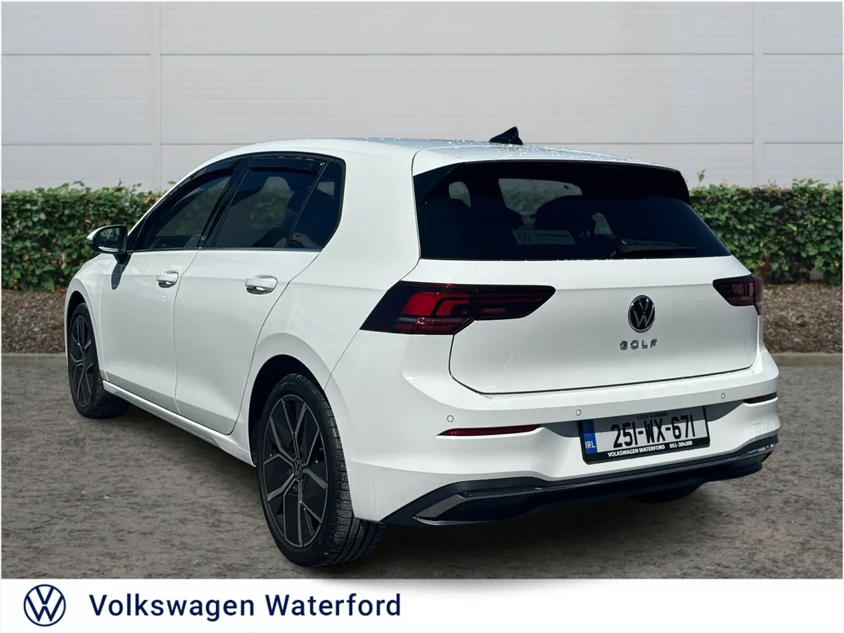2025 Volkswagen GOLF 50 YEARS 1.5 TSI - Image 4