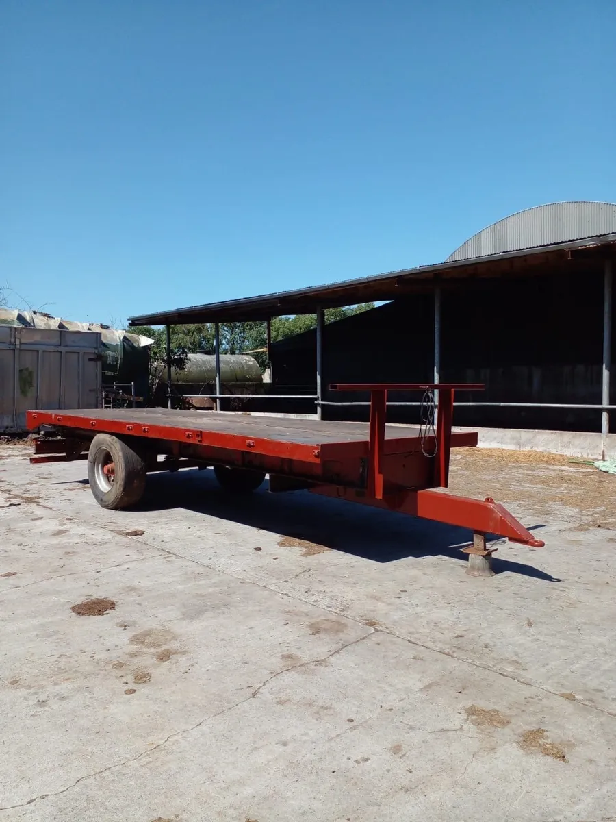 22 ft bale trailer - Image 1