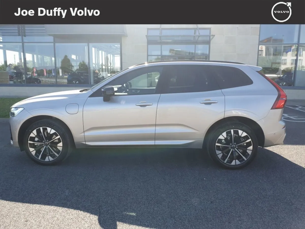 Volvo XC60 T6 AWD Plus Dark - Image 4