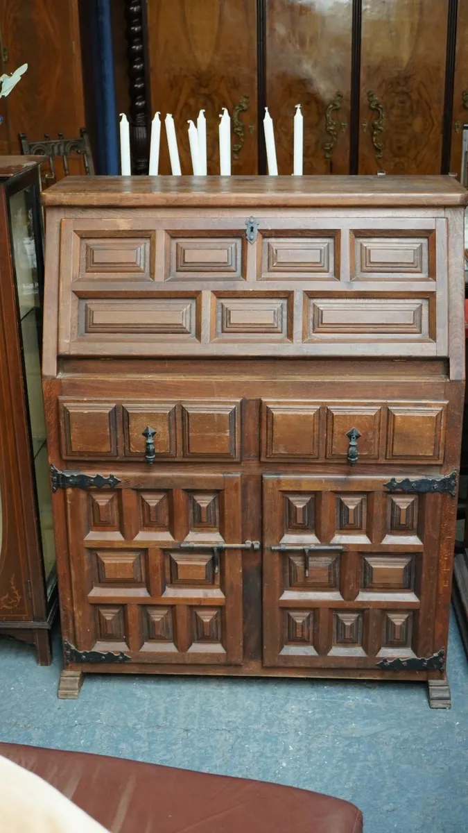 📌 Vintage Spanish Bureau Cabinet - Image 1