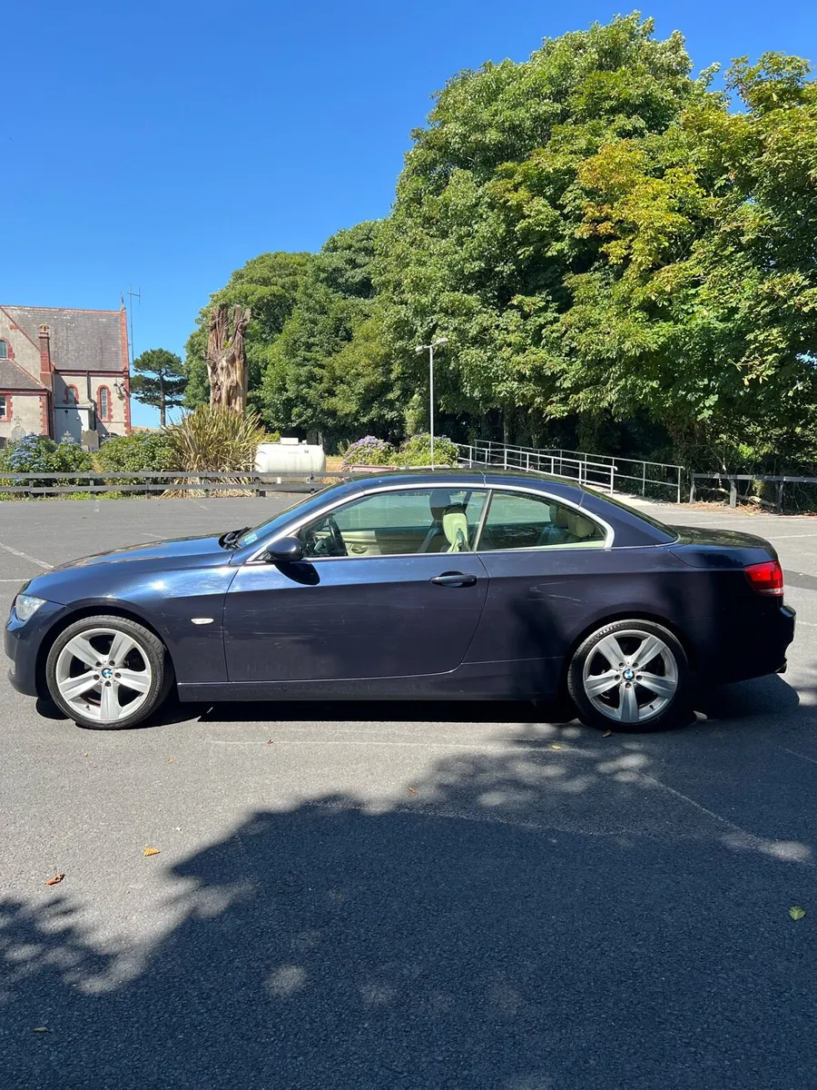 BMW 320i cabrio auto low miles - Image 3