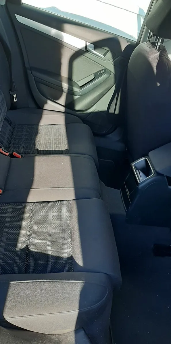 Audi A4 2010 - Image 4