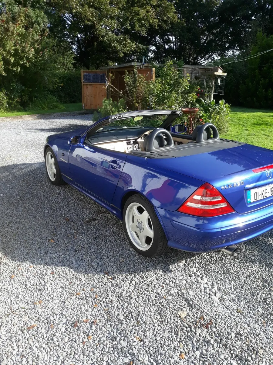 classic car - Image 4