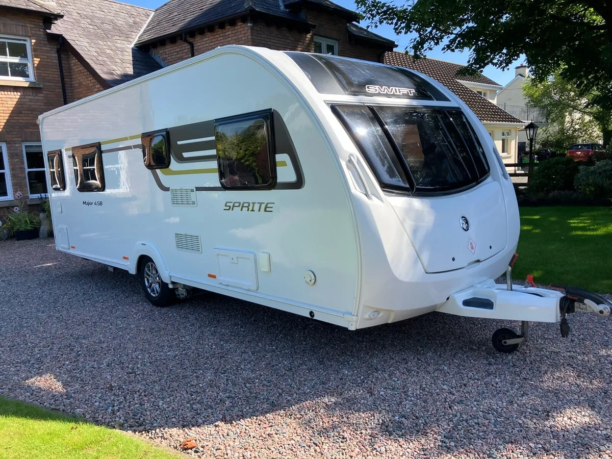 2017 Swift Major 4SB - Image 1