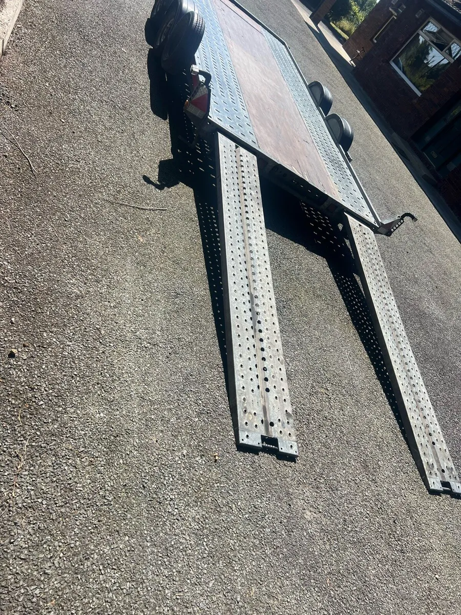 Brian James car transporter - Image 3