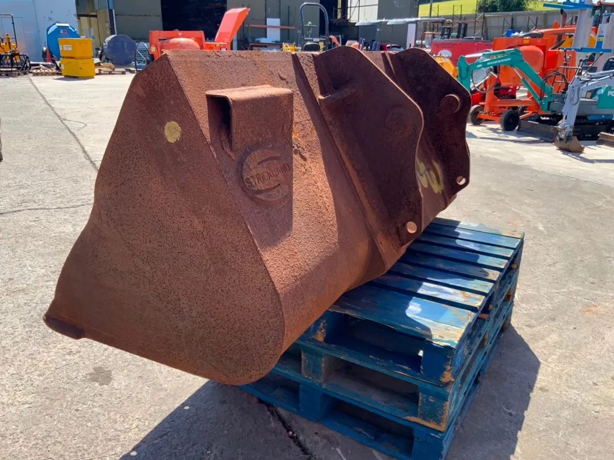 88" MANITOU TELEPORTER BUCKET.......630w. - Image 3