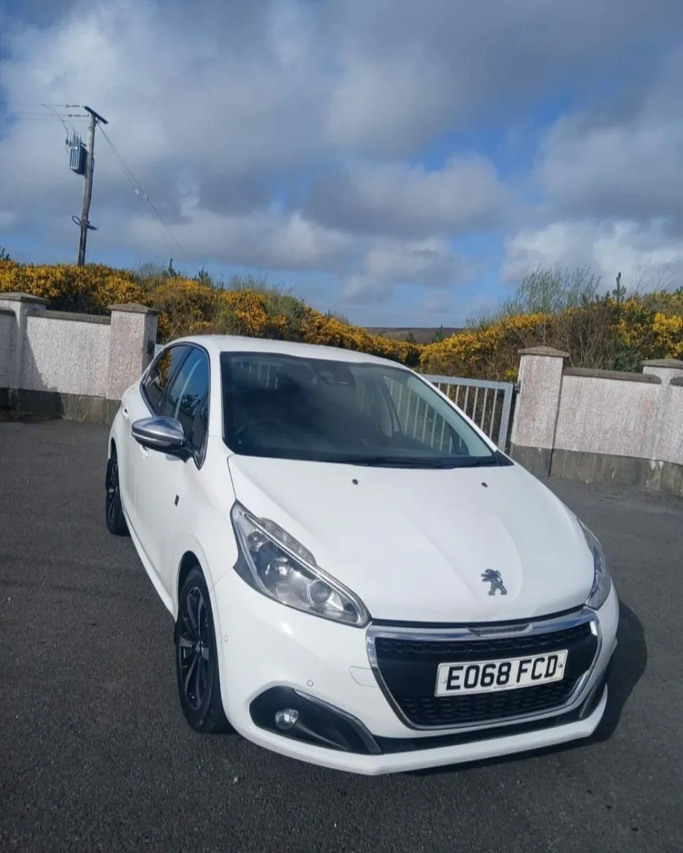Peugeot 208 2018 - Image 2