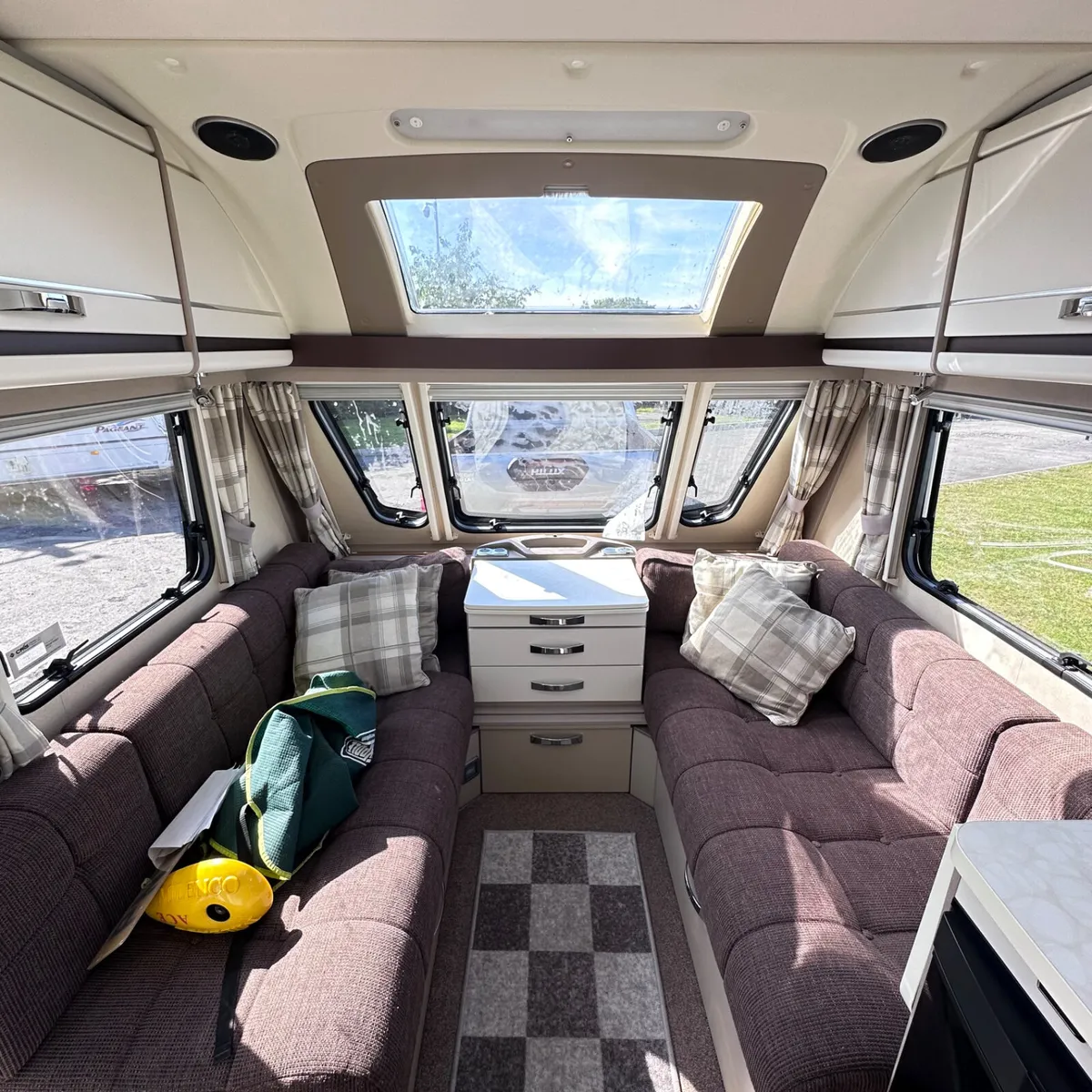 ✨STUNNING STERLING ECCLES 4 BERTH FIXED BED✨ - Image 4