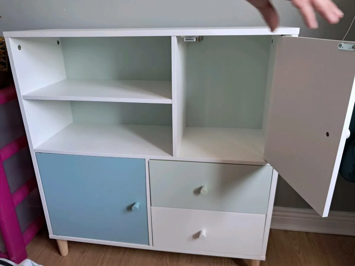 Kids Playroom/Nursery Furniture - Image 4