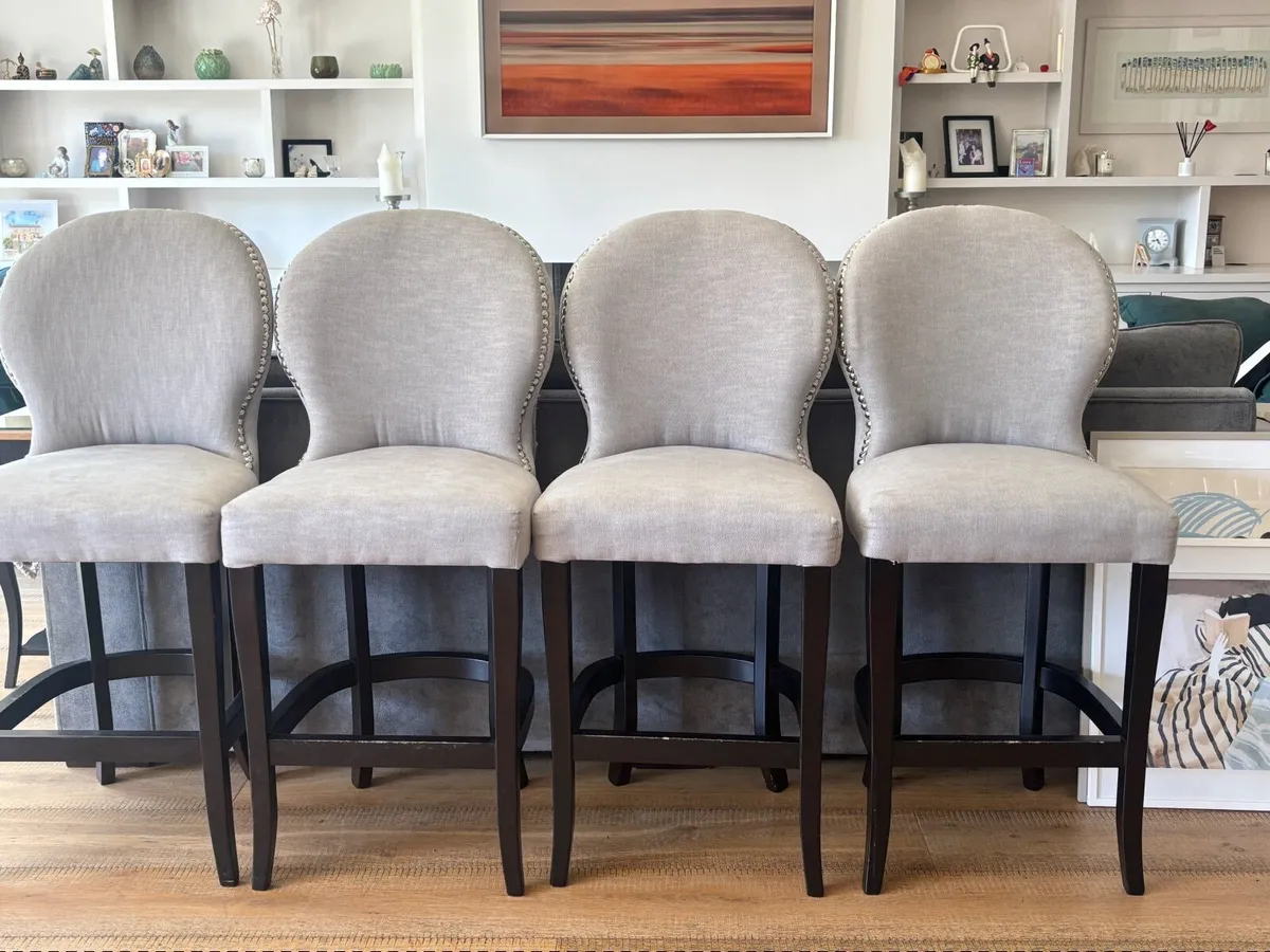 Bar / Counter Stools