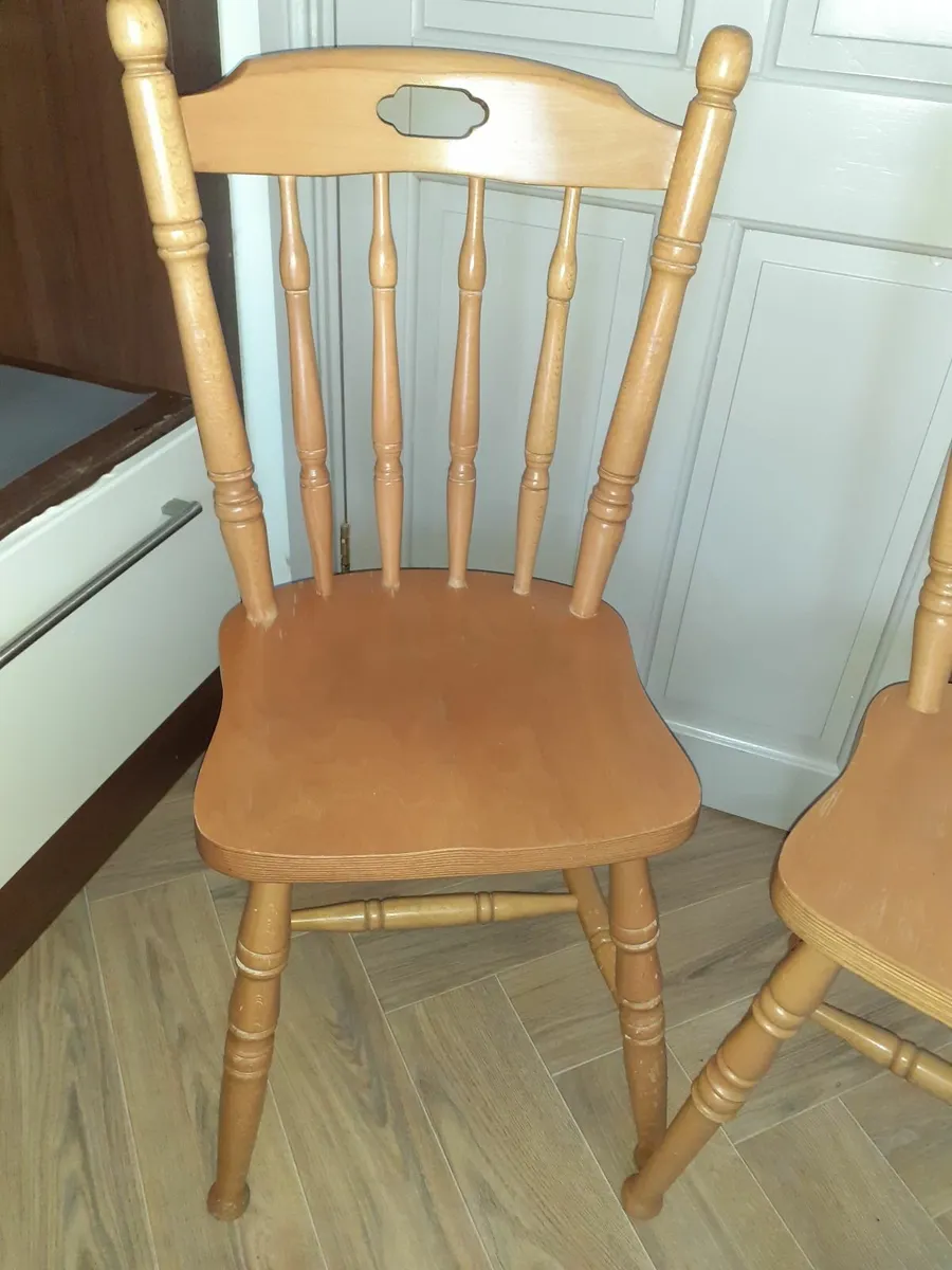 Castlemaine Set of 2 sturdy strong kitchen chairs - Image 3