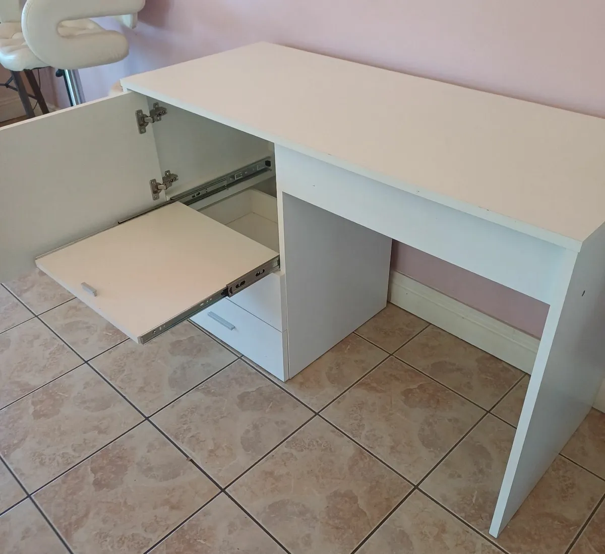 Makeup desk - Image 2
