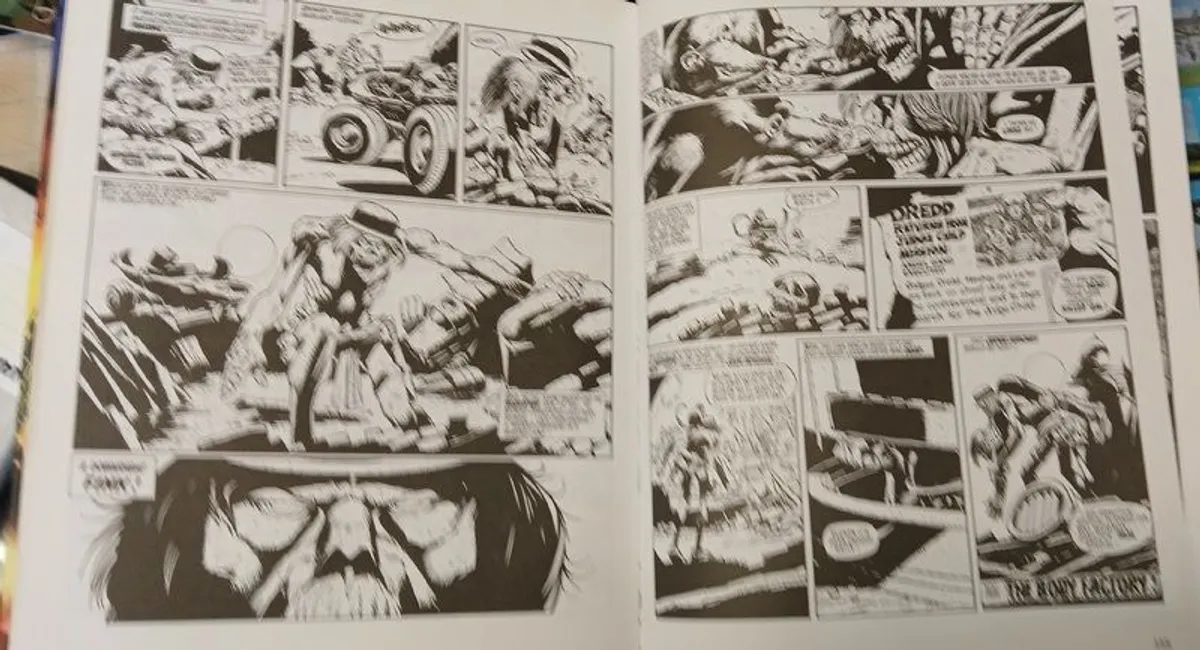 Judge Dredd books - Image 2