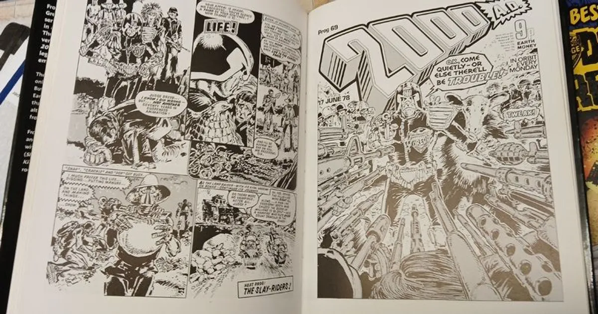 Judge Dredd books - Image 3