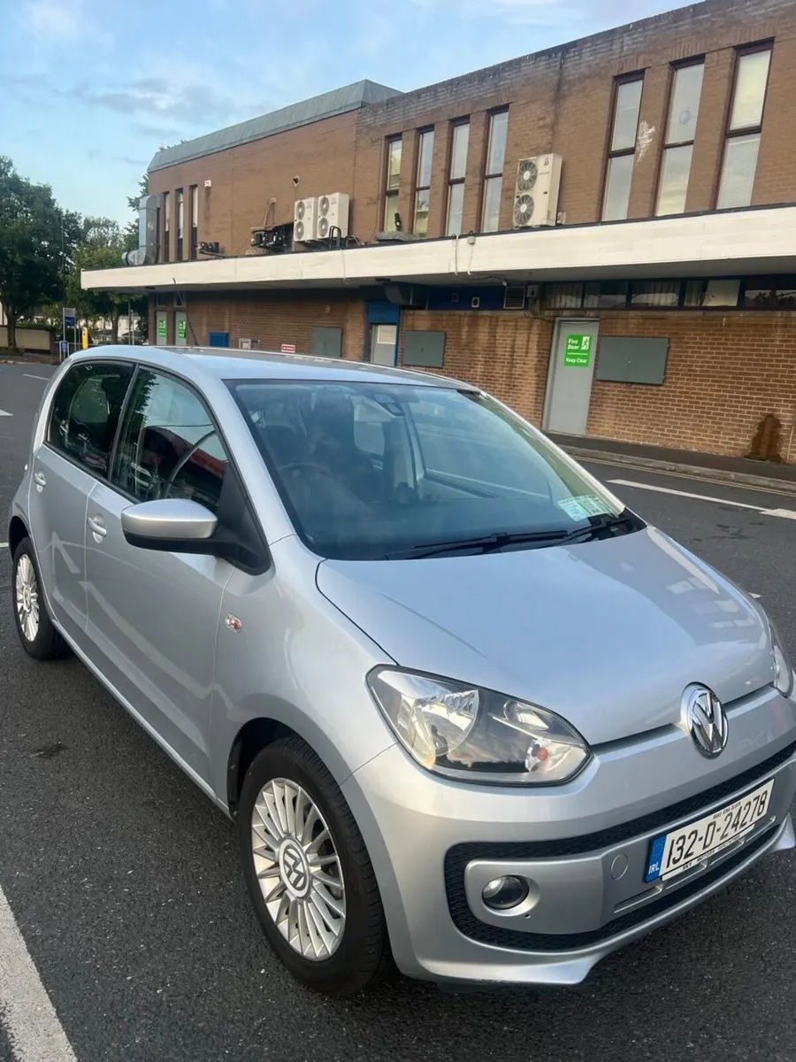 Volkswagen up! 2013 - Image 1